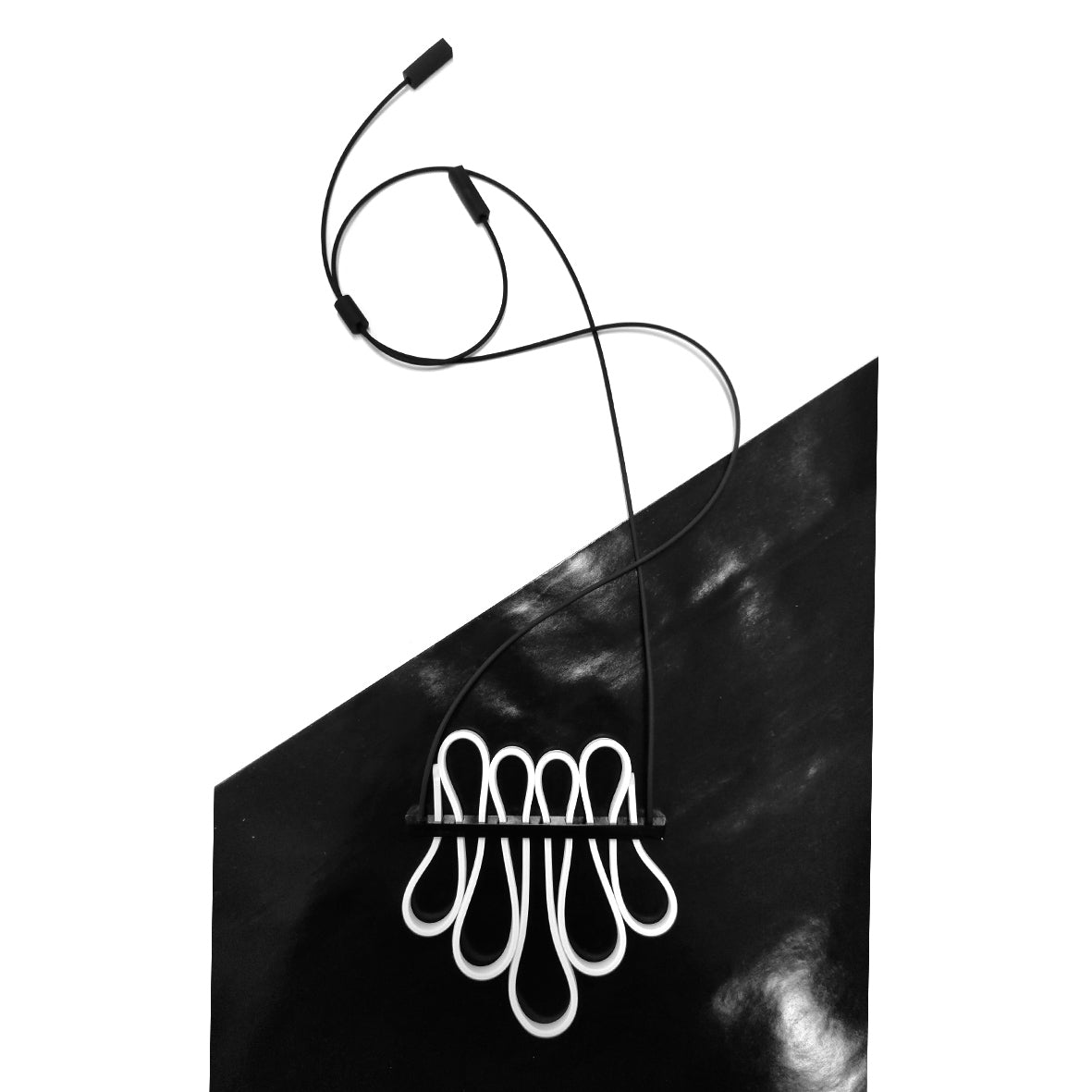 ROMY pendant White
