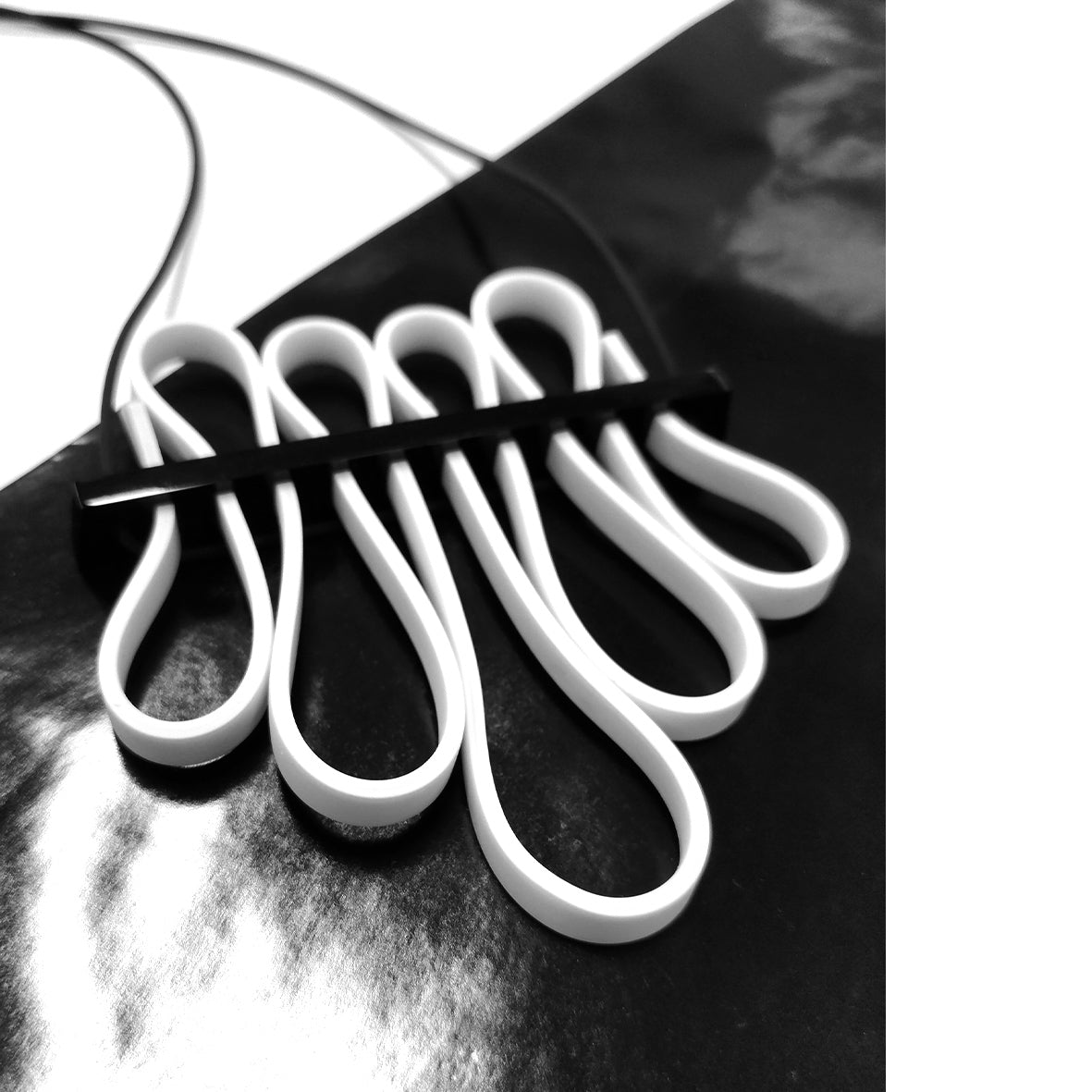 ROMY pendant White