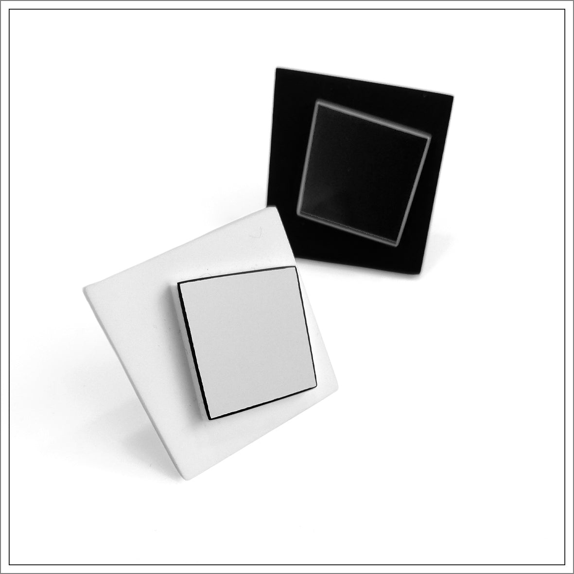 BARRY acrylic ring White White