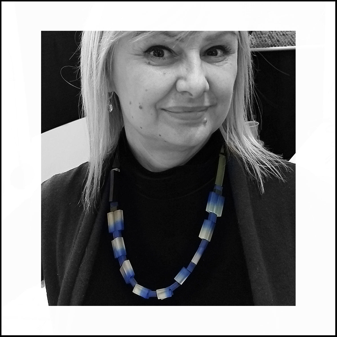Helsinki necklace Royal Blue