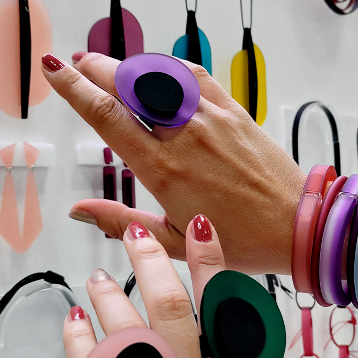 LEYA ring Aurora Violet Frosted