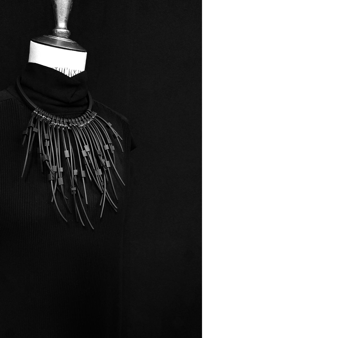 SHANE "feather" necklace Black