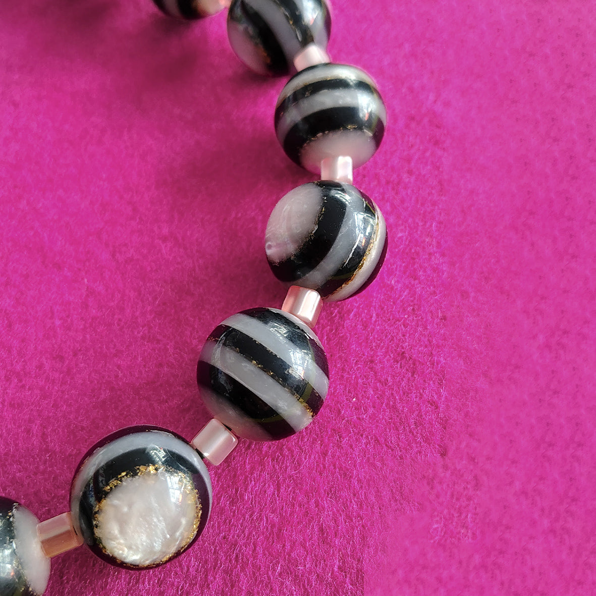 SONORA resin beads necklace Powder Pink