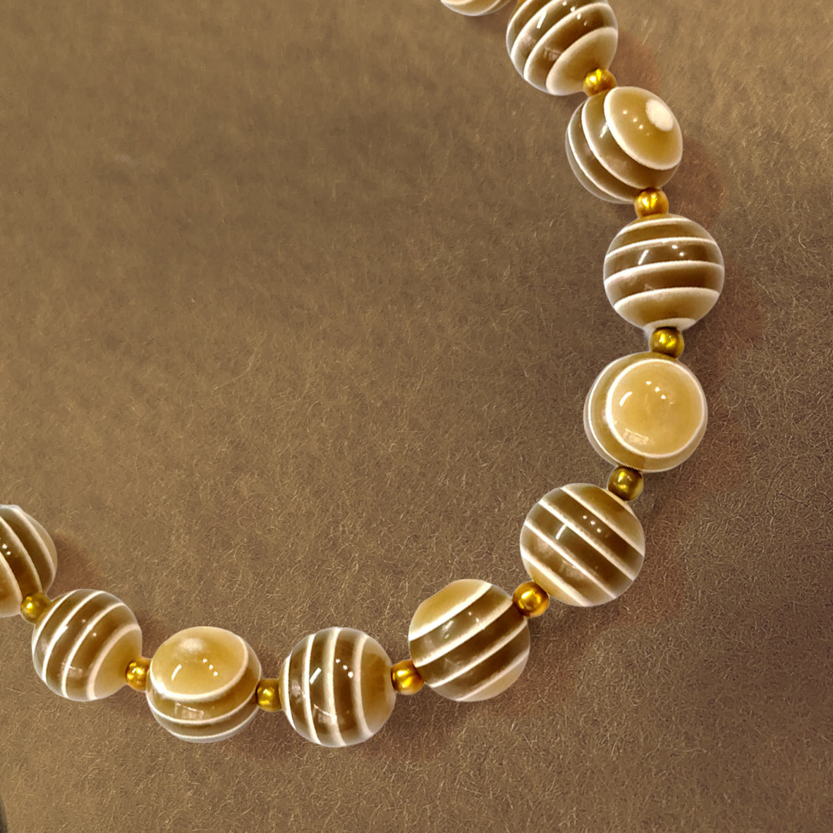 SONORA resin beads necklace Beige Sand