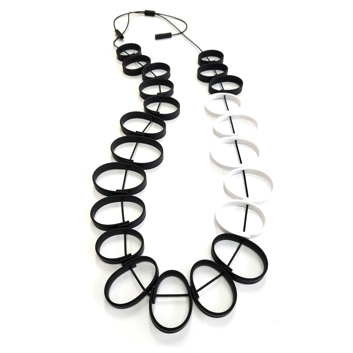 CAPRI long necklace White Black