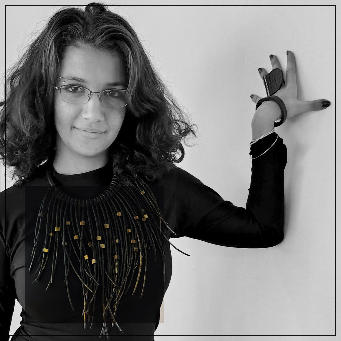 KLEOPATRA "feather" statement necklace Antic Gold