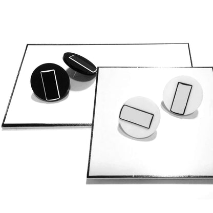 MARCIA stud earrings White/White
