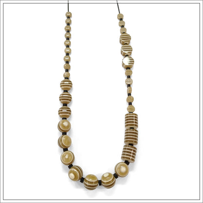 NORA resin beads long necklace Beige Sand