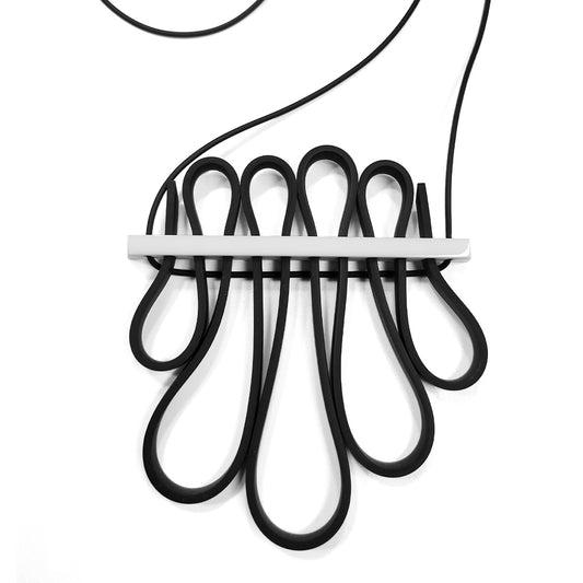 ROMY pendentif NOIR / Blanc