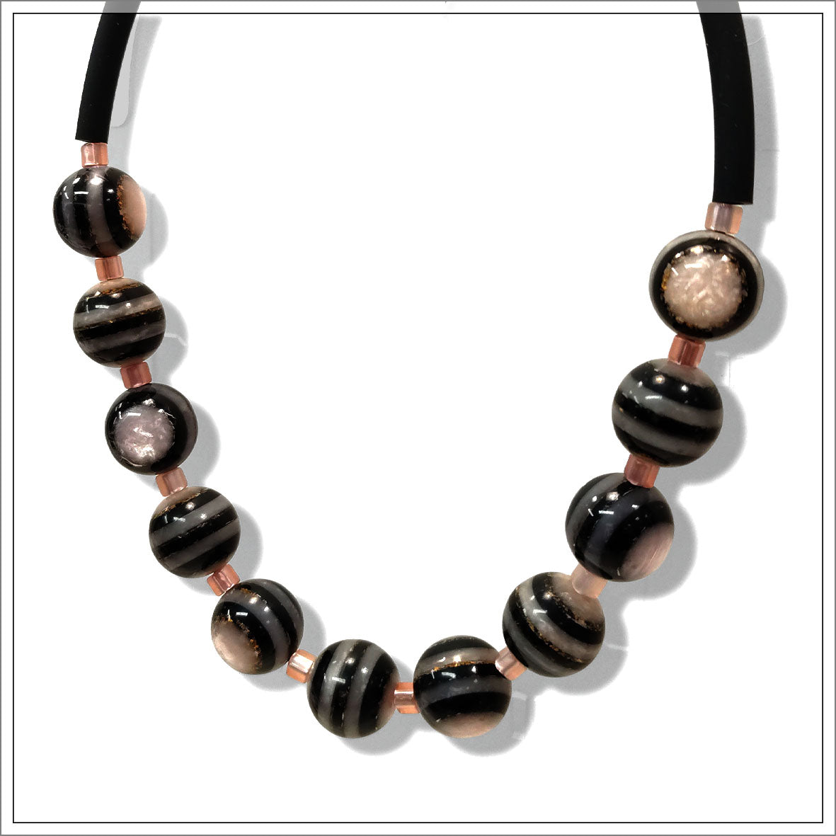 SONORA resin beads necklace Powder Pink