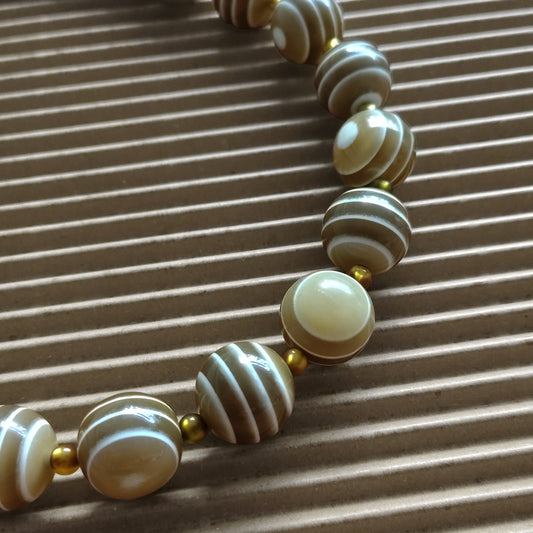 SONORA collier court en perles de résine Beige Sable