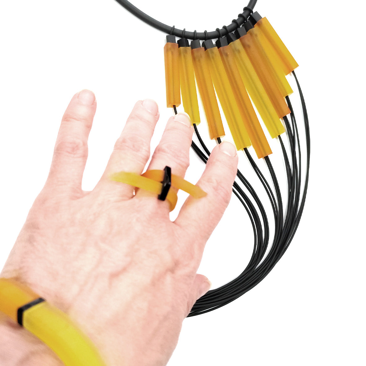 WANAKA necklace & SANAGA ring + KAYLEE bracelet - free / SET Yellow