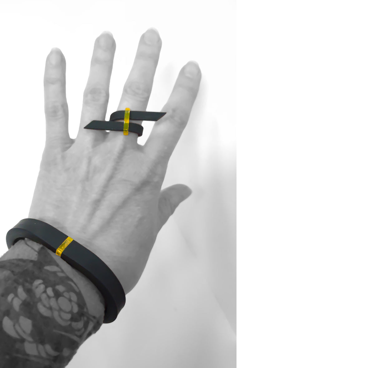 Set DELTA bracelet + EPHEZE ring Black + Neon Yellow
