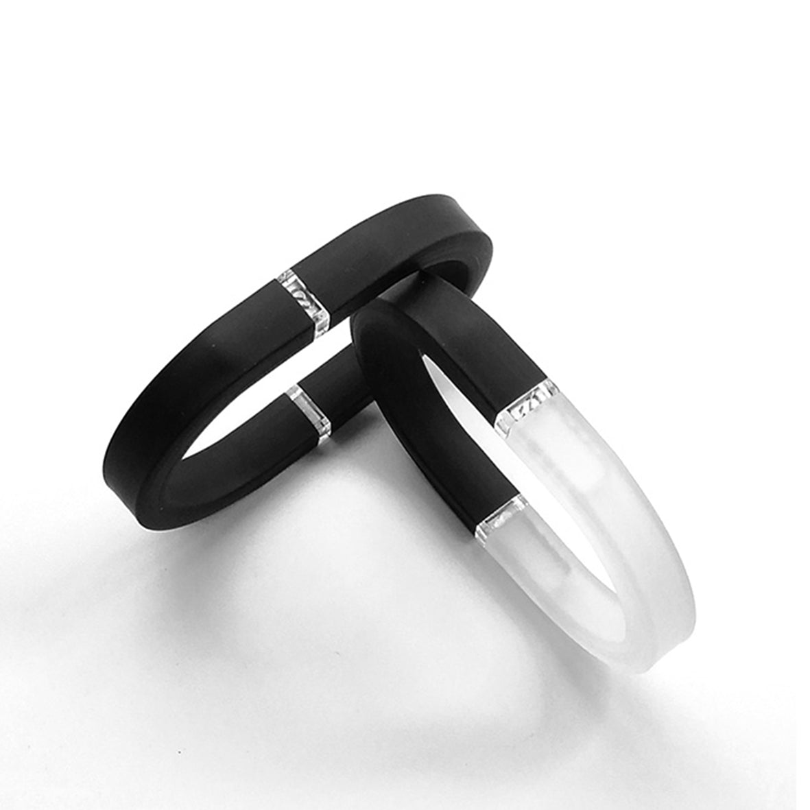 Delta Duo set of 2 rubber bracelets Black and White