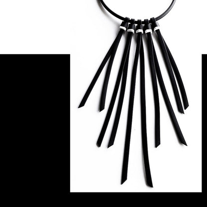 Tenerife "feather" necklace Black White